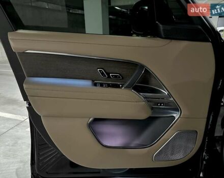 Черный Ленд Ровер Рендж Ровер, объемом двигателя 4.39 л и пробегом 19 тыс. км за 215000 $, фото 19 на Automoto.ua