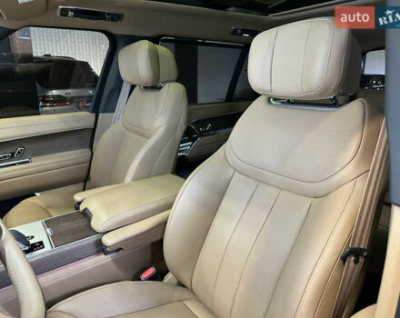 Чорний Ленд Ровер Рендж Ровер, об'ємом двигуна 3 л та пробігом 6 тис. км за 219000 $, фото 29 на Automoto.ua