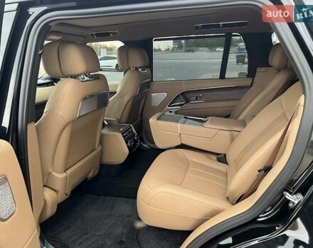 Ленд Ровер Рендж Ровер 2024 в Днепре (Днепропетровске) на Automoto.ua Черный Ленд Ровер Рендж Ровер, объемом двигателя 3 л и пробегом 5 тыс. км за 203000 $, фото 21 на Automoto.ua