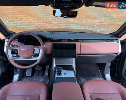 Черный Ленд Ровер Рендж Ровер, объемом двигателя 4.39 л и пробегом 27 тыс. км за 285000 $, фото 65 на Automoto.ua