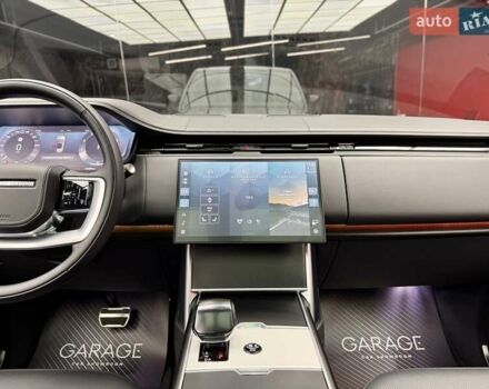 Чорний Ленд Ровер Рендж Ровер, об'ємом двигуна 4.4 л та пробігом 26 тис. км за 285000 $, фото 32 на Automoto.ua