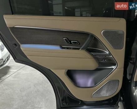 Черный Ленд Ровер Рендж Ровер, объемом двигателя 4.39 л и пробегом 19 тыс. км за 215000 $, фото 25 на Automoto.ua