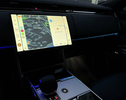 Чорний Ленд Ровер Рендж Ровер, об'ємом двигуна 4.39 л та пробігом 8 тис. км за 190000 $, фото 21 на Automoto.ua