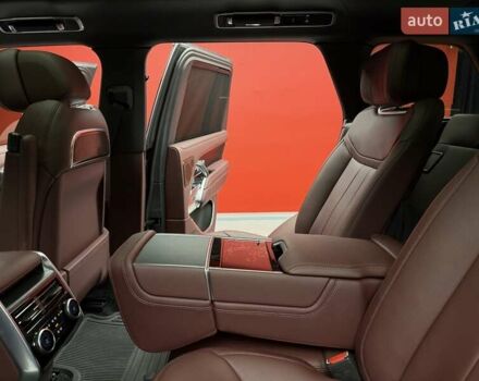 Чорний Ленд Ровер Рендж Ровер, об'ємом двигуна 4.4 л та пробігом 10 тис. км за 224900 $, фото 43 на Automoto.ua