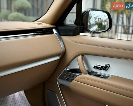 Черный Ленд Ровер Рендж Ровер, объемом двигателя 4.39 л и пробегом 13 тыс. км за 290000 $, фото 68 на Automoto.ua