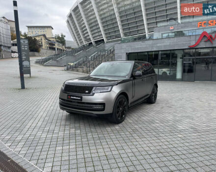 Ленд Ровер Рендж Ровер 2024 в Киеве на Automoto.ua Черный Ленд Ровер Рендж Ровер, объемом двигателя 4.39 л и пробегом 57 тыс. км за 205000 $, фото 2 на Automoto.ua