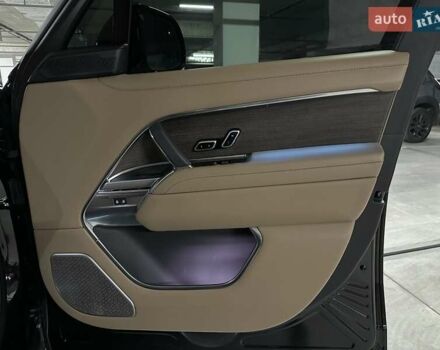 Черный Ленд Ровер Рендж Ровер, объемом двигателя 4.39 л и пробегом 19 тыс. км за 225000 $, фото 34 на Automoto.ua