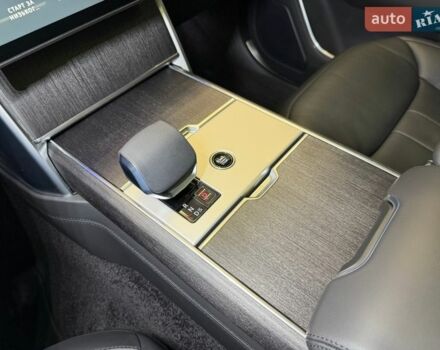 Чорний Ленд Ровер Рендж Ровер, об'ємом двигуна 3 л та пробігом 20 тис. км за 179000 $, фото 42 на Automoto.ua