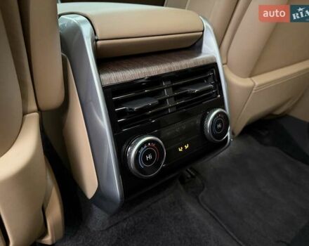 Чорний Ленд Ровер Рендж Ровер, об'ємом двигуна 4.39 л та пробігом 19 тис. км за 225000 $, фото 33 на Automoto.ua