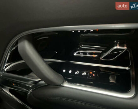 Чорний Ленд Ровер Рендж Ровер, об'ємом двигуна 4.4 л та пробігом 25 тис. км за 165000 $, фото 23 на Automoto.ua