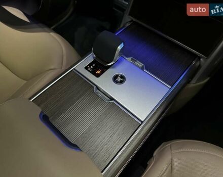 Черный Ленд Ровер Рендж Ровер, объемом двигателя 4.39 л и пробегом 19 тыс. км за 215000 $, фото 37 на Automoto.ua