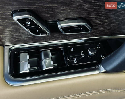 Чорний Ленд Ровер Рендж Ровер, об'ємом двигуна 3 л та пробігом 6 тис. км за 219000 $, фото 25 на Automoto.ua