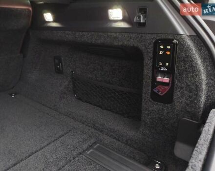 Черный Ленд Ровер Рендж Ровер, объемом двигателя 3 л и пробегом 23 тыс. км за 214540 $, фото 38 на Automoto.ua