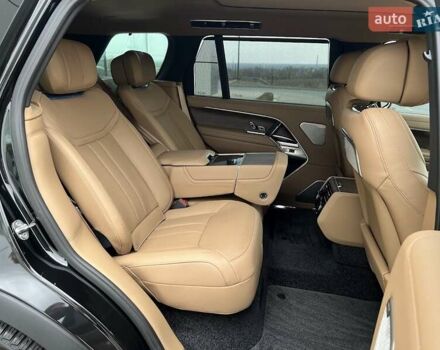 Ленд Ровер Рендж Ровер 2024 в Днепре (Днепропетровске) на Automoto.ua Черный Ленд Ровер Рендж Ровер, объемом двигателя 3 л и пробегом 5 тыс. км за 203000 $, фото 27 на Automoto.ua
