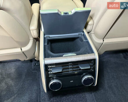 Чорний Ленд Ровер Рендж Ровер, об'ємом двигуна 3 л та пробігом 6 тис. км за 219000 $, фото 72 на Automoto.ua