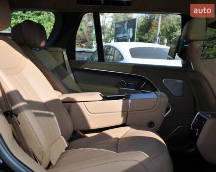 Черный Ленд Ровер Рендж Ровер, объемом двигателя 3 л и пробегом 1 тыс. км за 246811 $, фото 45 на Automoto.ua