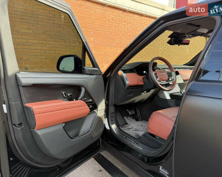 Черный Ленд Ровер Рендж Ровер, объемом двигателя 4.39 л и пробегом 27 тыс. км за 285000 $, фото 39 на Automoto.ua