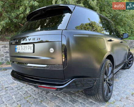 Ленд Ровер Рендж Ровер 2024 в Киеве на Automoto.ua Черный Ленд Ровер Рендж Ровер, объемом двигателя 4.39 л и пробегом 23 тыс. км за 295000 $, фото 46 на Automoto.ua