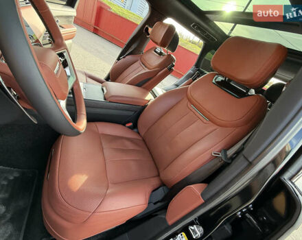 Черный Ленд Ровер Рендж Ровер, объемом двигателя 4.39 л и пробегом 27 тыс. км за 285000 $, фото 48 на Automoto.ua