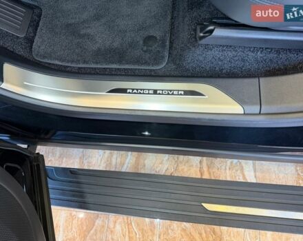 Чорний Ленд Ровер Рендж Ровер, об'ємом двигуна 3 л та пробігом 20 тис. км за 179000 $, фото 31 на Automoto.ua