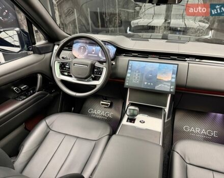 Чорний Ленд Ровер Рендж Ровер, об'ємом двигуна 4.4 л та пробігом 28 тис. км за 277700 $, фото 35 на Automoto.ua