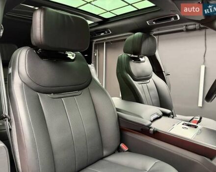 Чорний Ленд Ровер Рендж Ровер, об'ємом двигуна 4.4 л та пробігом 28 тис. км за 279900 $, фото 55 на Automoto.ua