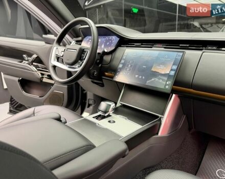 Чорний Ленд Ровер Рендж Ровер, об'ємом двигуна 4.4 л та пробігом 28 тис. км за 277700 $, фото 60 на Automoto.ua