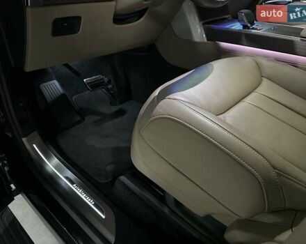Чорний Ленд Ровер Рендж Ровер, об'ємом двигуна 4.39 л та пробігом 19 тис. км за 225000 $, фото 24 на Automoto.ua