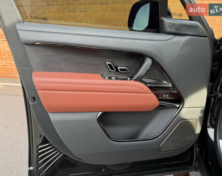 Черный Ленд Ровер Рендж Ровер, объемом двигателя 4.39 л и пробегом 27 тыс. км за 285000 $, фото 40 на Automoto.ua