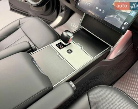 Чорний Ленд Ровер Рендж Ровер, об'ємом двигуна 4.4 л та пробігом 28 тис. км за 277700 $, фото 61 на Automoto.ua