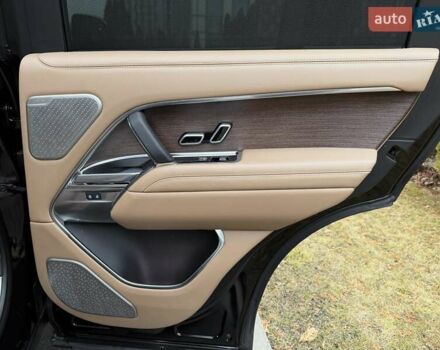 Черный Ленд Ровер Рендж Ровер, объемом двигателя 4.39 л и пробегом 19 тыс. км за 215000 $, фото 34 на Automoto.ua