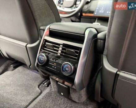 Чорний Ленд Ровер Рендж Ровер, об'ємом двигуна 4.4 л та пробігом 28 тис. км за 279900 $, фото 50 на Automoto.ua