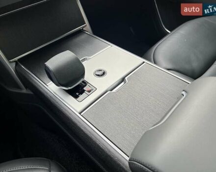 Чорний Ленд Ровер Рендж Ровер, об'ємом двигуна 3 л та пробігом 9 тис. км за 198000 $, фото 19 на Automoto.ua