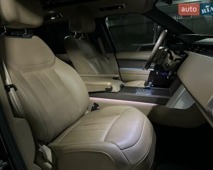 Черный Ленд Ровер Рендж Ровер, объемом двигателя 4.39 л и пробегом 19 тыс. км за 225000 $, фото 36 на Automoto.ua