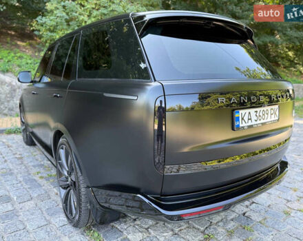 Ленд Ровер Рендж Ровер 2024 в Киеве на Automoto.ua Черный Ленд Ровер Рендж Ровер, объемом двигателя 4.39 л и пробегом 23 тыс. км за 295000 $, фото 31 на Automoto.ua