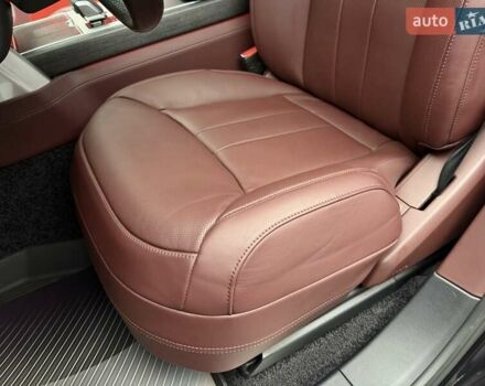 Чорний Ленд Ровер Рендж Ровер, об'ємом двигуна 4.4 л та пробігом 10 тис. км за 224900 $, фото 28 на Automoto.ua