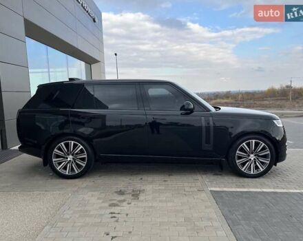 Ленд Ровер Рендж Ровер 2024 в Днепре (Днепропетровске) на Automoto.ua Черный Ленд Ровер Рендж Ровер, объемом двигателя 3 л и пробегом 5 тыс. км за 203000 $, фото 7 на Automoto.ua