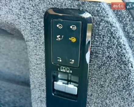 Черный Ленд Ровер Рендж Ровер, объемом двигателя 4.4 л и пробегом 24 тыс. км за 214950 $, фото 101 на Automoto.ua