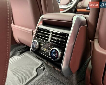 Чорний Ленд Ровер Рендж Ровер, об'ємом двигуна 4.4 л та пробігом 10 тис. км за 224900 $, фото 51 на Automoto.ua