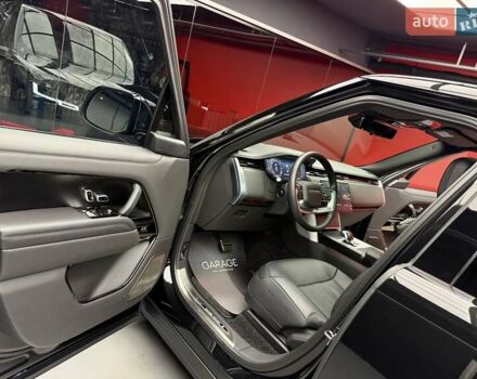 Чорний Ленд Ровер Рендж Ровер, об'ємом двигуна 4.4 л та пробігом 26 тис. км за 285000 $, фото 21 на Automoto.ua