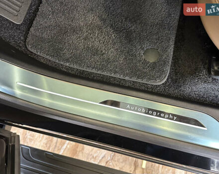 Чорний Ленд Ровер Рендж Ровер, об'ємом двигуна 3 л та пробігом 6 тис. км за 219000 $, фото 31 на Automoto.ua