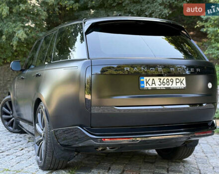 Ленд Ровер Рендж Ровер 2024 в Киеве на Automoto.ua Черный Ленд Ровер Рендж Ровер, объемом двигателя 4.39 л и пробегом 23 тыс. км за 295000 $, фото 34 на Automoto.ua