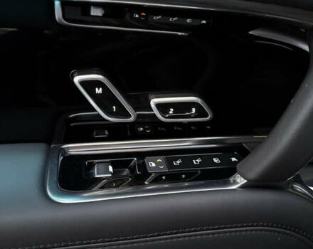 Чорний Ленд Ровер Рендж Ровер, об'ємом двигуна 4.39 л та пробігом 8 тис. км за 190000 $, фото 24 на Automoto.ua