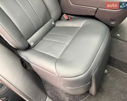 Чорний Ленд Ровер Рендж Ровер, об'ємом двигуна 4.4 л та пробігом 28 тис. км за 277700 $, фото 48 на Automoto.ua