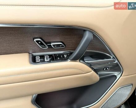 Чорний Ленд Ровер Рендж Ровер, об'ємом двигуна 4.39 л та пробігом 19 тис. км за 225000 $, фото 20 на Automoto.ua