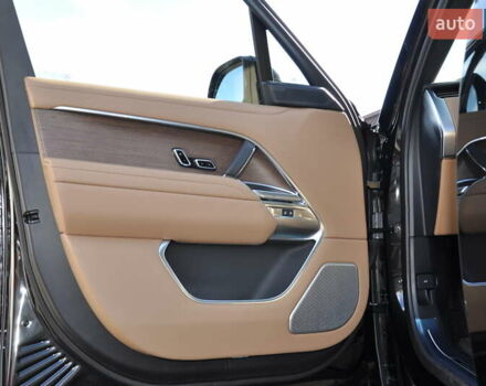 Черный Ленд Ровер Рендж Ровер, объемом двигателя 3 л и пробегом 1 тыс. км за 246169 $, фото 31 на Automoto.ua