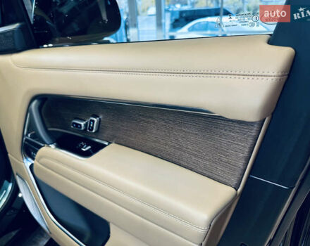 Чорний Ленд Ровер Рендж Ровер, об'ємом двигуна 3 л та пробігом 6 тис. км за 219000 $, фото 83 на Automoto.ua