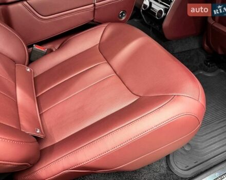 Черный Ленд Ровер Рендж Ровер, объемом двигателя 4.39 л и пробегом 35 тыс. км за 217000 $, фото 41 на Automoto.ua