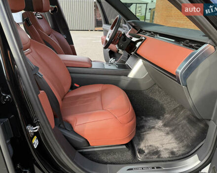 Черный Ленд Ровер Рендж Ровер, объемом двигателя 4.39 л и пробегом 27 тыс. км за 285000 $, фото 70 на Automoto.ua