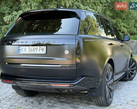 Ленд Ровер Рендж Ровер 2024 в Киеве на Automoto.ua Черный Ленд Ровер Рендж Ровер, объемом двигателя 4.39 л и пробегом 23 тыс. км за 295000 $, фото 43 на Automoto.ua